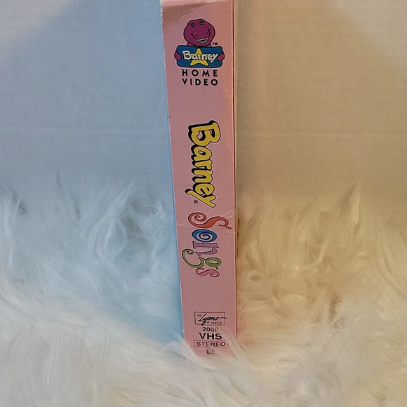 BARNEY AND Friends Songs VHS 1995 Rare Vintage Collectible 50+ Songs - Picture 5 of 7